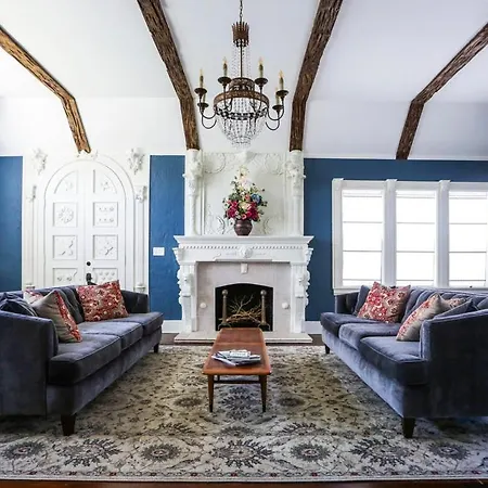 The Kenwood Gables Bed & Breakfast